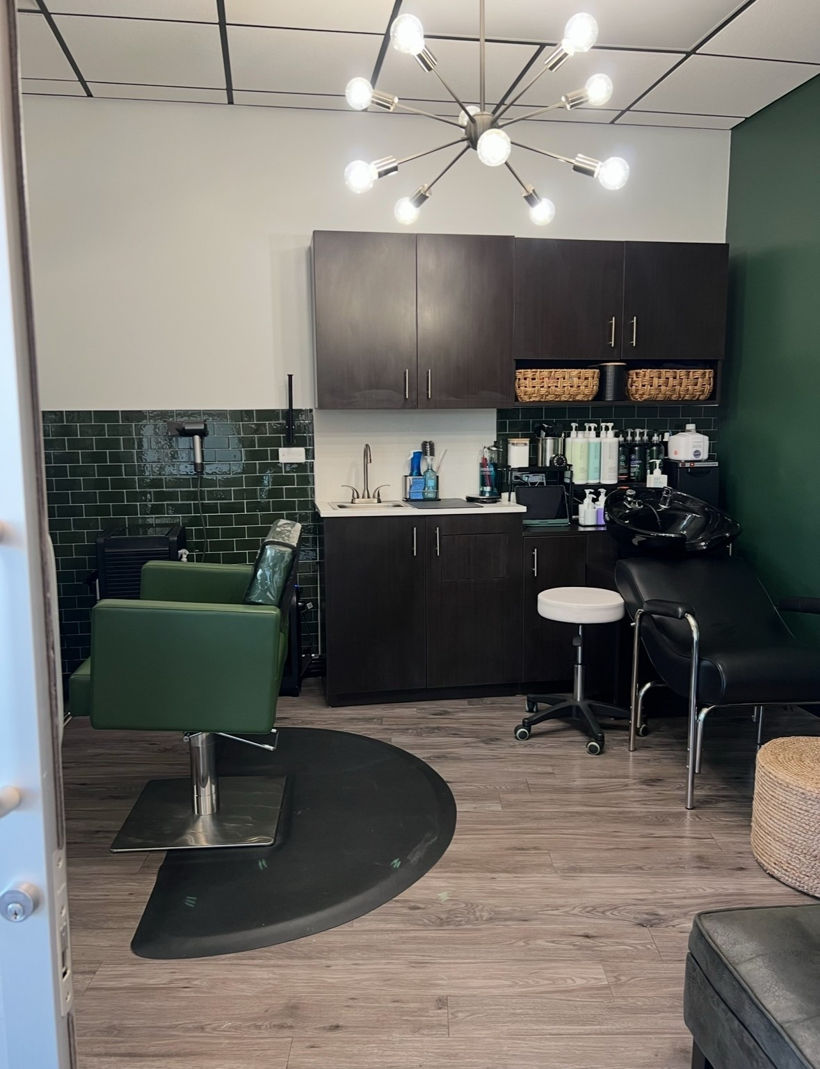 Salon Suite decor + style 💚

#LTKHome #LTKBeauty