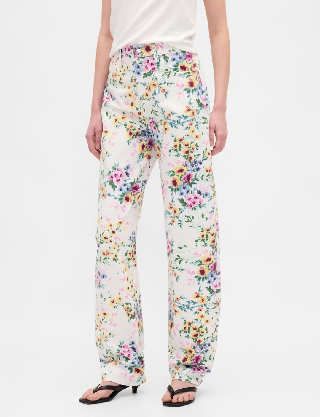 Floral barrel jeans, floral denim for women, gap jeans

#LTKFindsUnder100 #LTKStyleTip