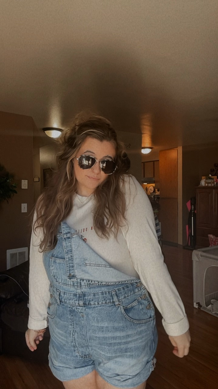 Midsize Free People Overall Fit! 🍒🎱🕶️  @bourbon&belles for the graphic tee 


#LTKSaleAlert #LTKxelfCosmetics #LTKMidsize