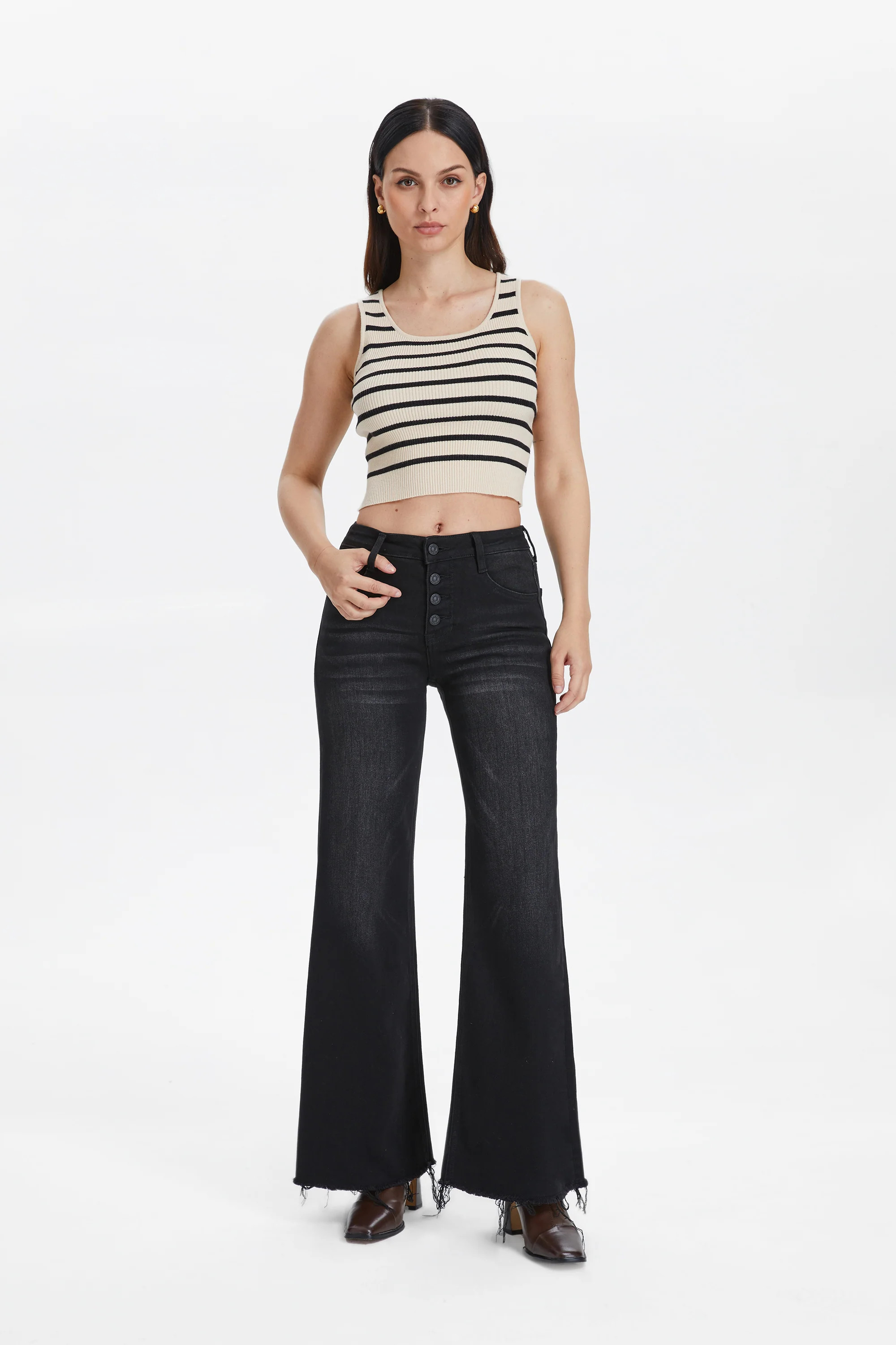 HIGH RISE WIDE LEG JEANS WITH FRAYED HEM | Bayeas