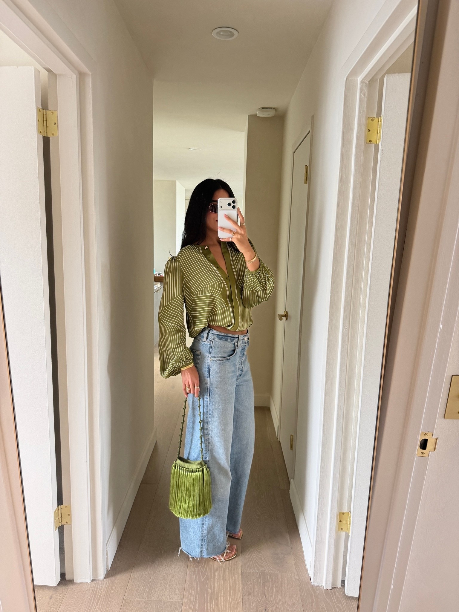 ootd for Malibu 
top: small 
jeans: 27