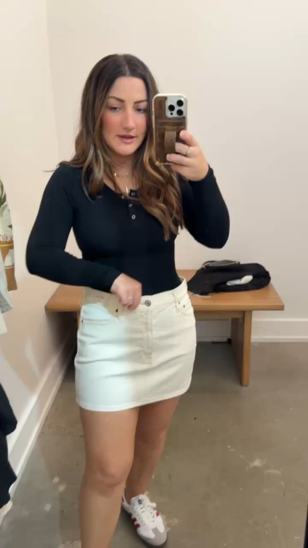 Abercrombie try-on! 

Wearing a 27 in the white midrise denim skirt (I'd order in the curve love style to fit my waist!) 

5'0" 140lbs

#LTKSaleAlert #LTKPetite #LTKFindsUnder50