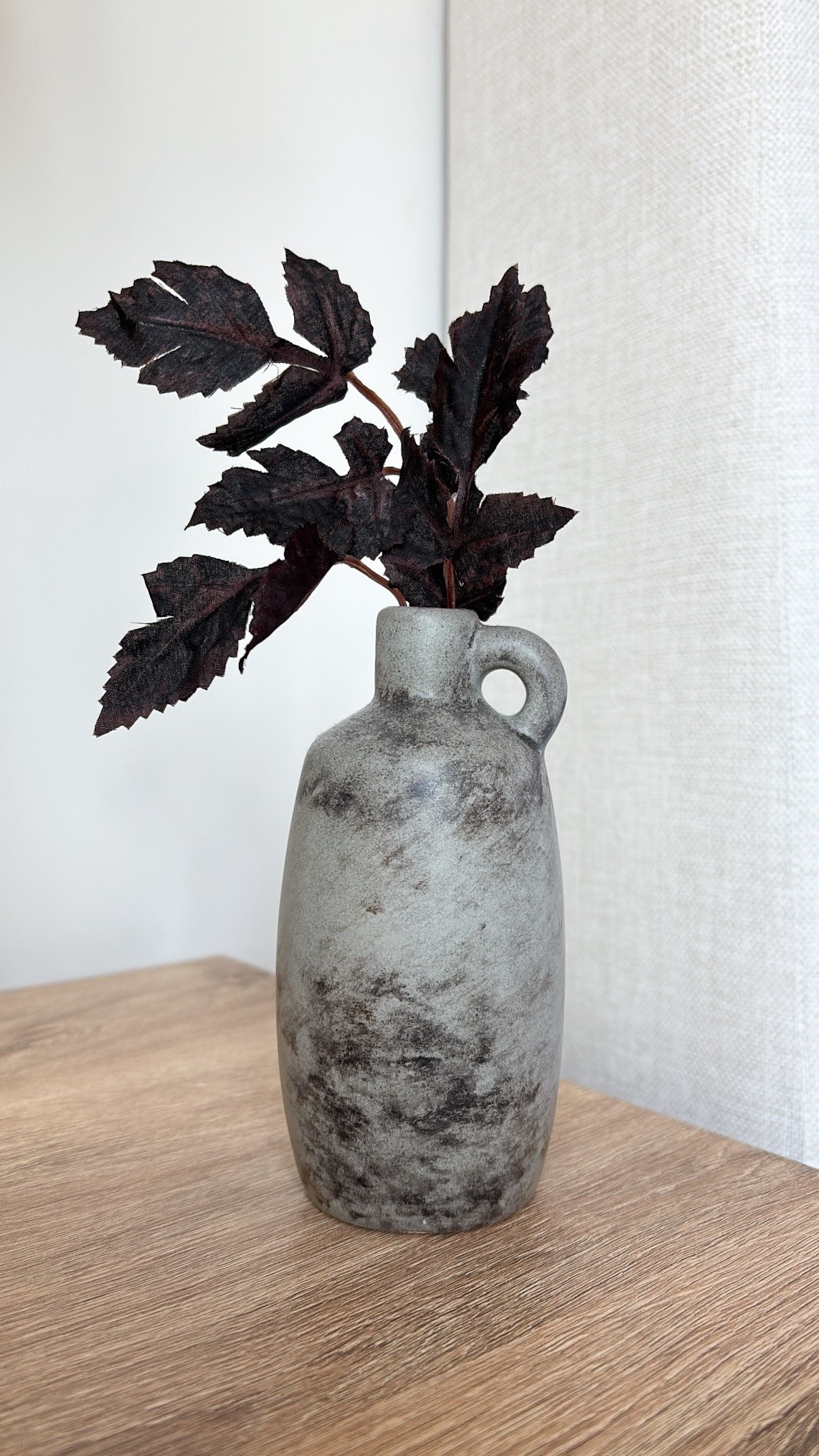 H O M E / I always borrow a couple of leaves off my stems to put in smaller vases 

Bedroom | Nightstand | Fall | Plum | Oriental Cherry | Amazon Canada | Faux Florals | Fall Decor

#LTKcanada #LTKstyletip #LTKcasa