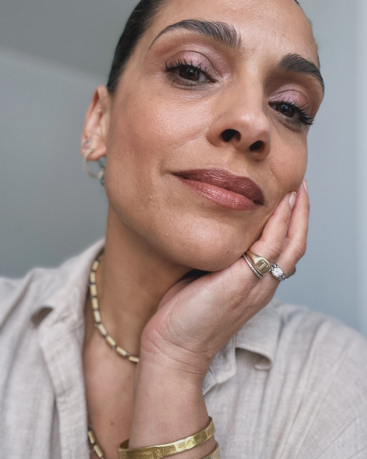 The new RMS BEAUTY Lip Lights + Liners make beautiful lip parings for a naturally plump put.

Each product comes in a range of Neutral tones to suit all shades of skin colour and skin tone - I am wearing Nighttime Nude pencil with Rhapsody Liplight

Organic ingredients nourish lips and keep them hydraded, and the sharp brush on the end of the lip pencils are perfect for defining th slip line

Organic beauty
Organic makeup
Conscious beauty
Natural beauty
Lip gloss 
Tinted lip balm
Lip shine
Natural beauty products 

#LTKFind #LTKbeauty #LTKeurope