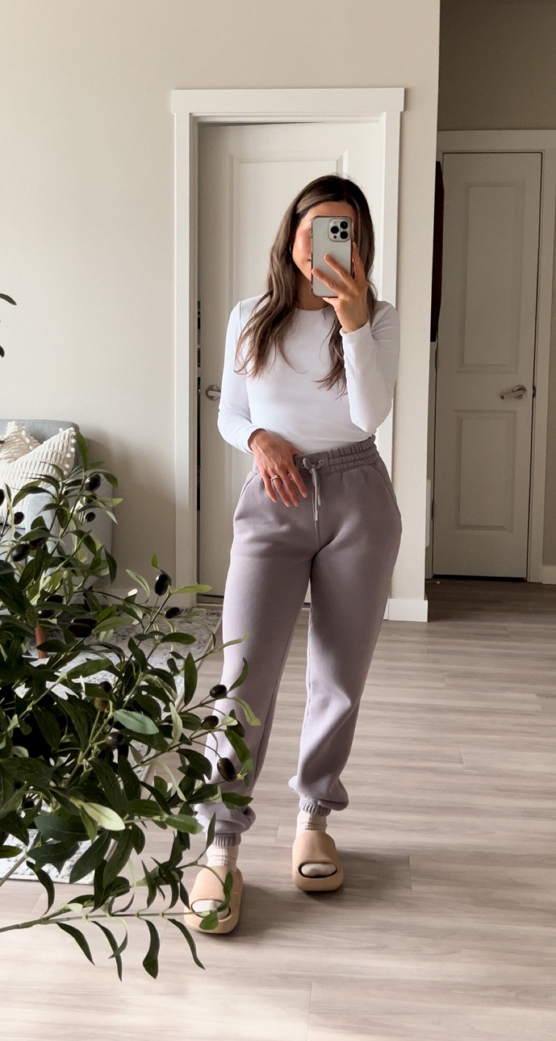 Cozy🤍💫


Sweatpants 
Comfy outfit
Comfy
Cozy outfit 
Winter outfit 
winter fashion 
 Cozy style 

#LTKunder50 #LTKFind #LTKstyletip