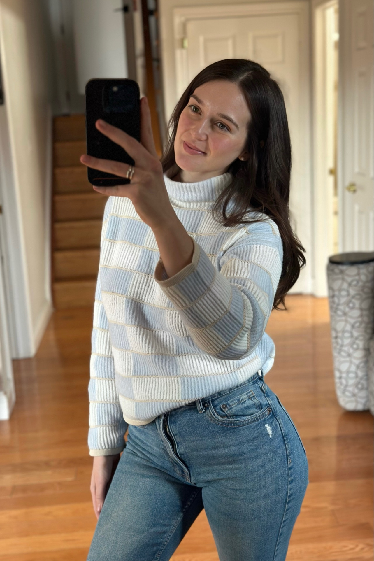 My fav sweater at the moment! Been obsessed with Club Monaco! The exact sweater is linked below!😊 

#LTKSeasonal #LTKSpringSale #LTKstyletip