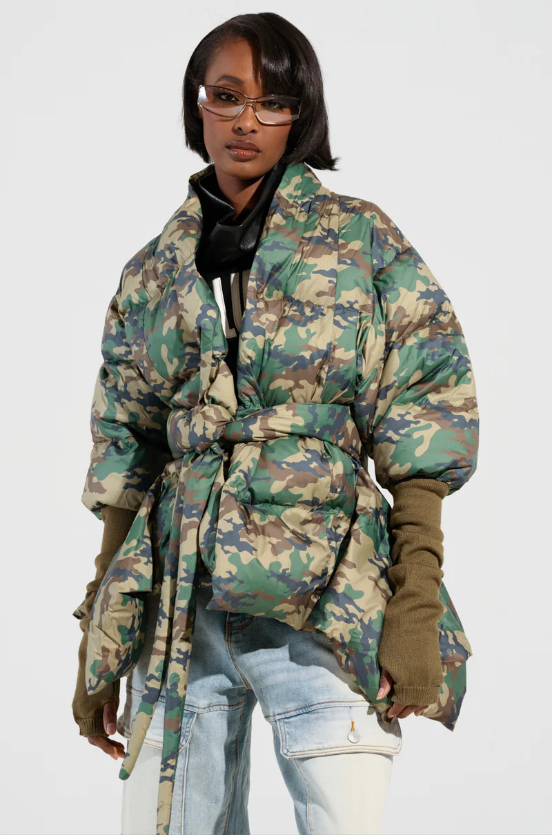 CAMO LONG RIB SLEEVE PEPLUM PUFFER COAT | AKIRA