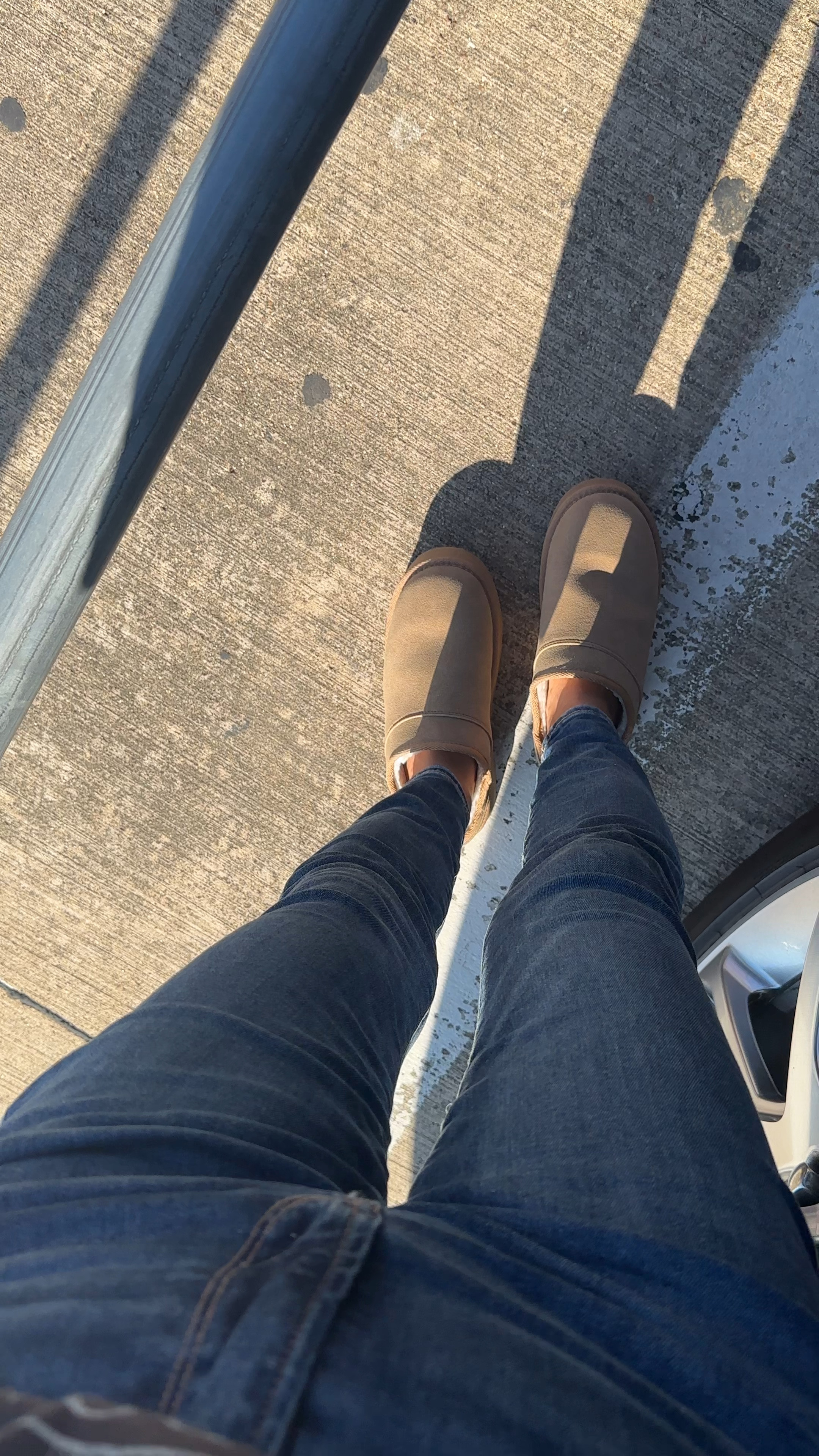 The coziest slippers yall!!!! And under $40🫶🏽 @americaneagle #americaneagle 

#LTKHoliday #LTKSeasonal #LTKshoecrush