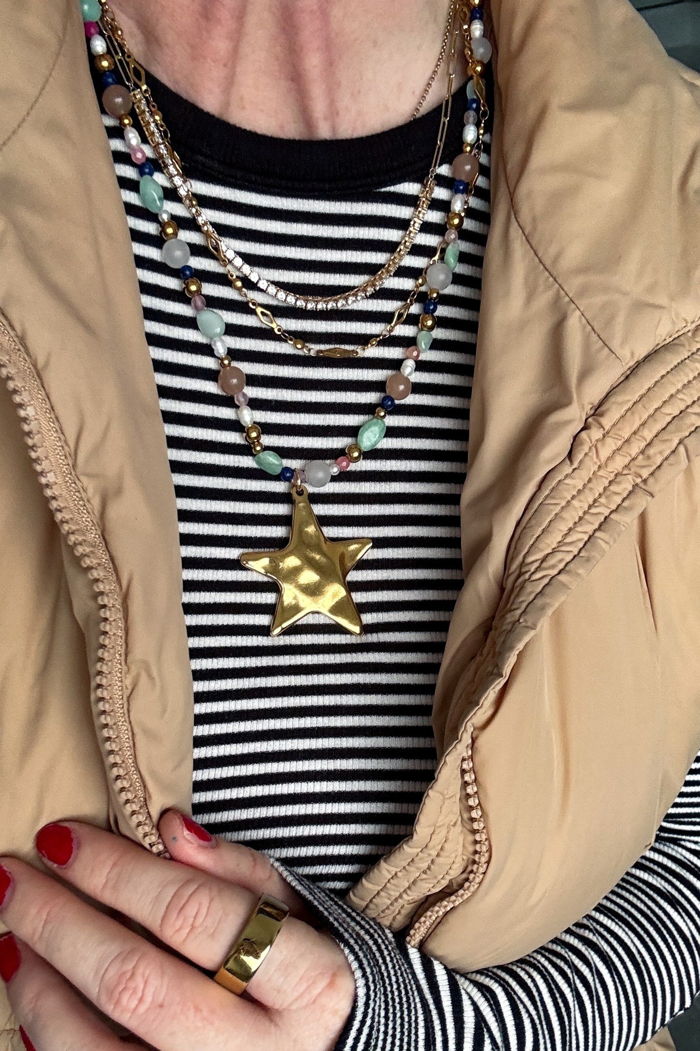 Love this star necklace!

#LTKootd