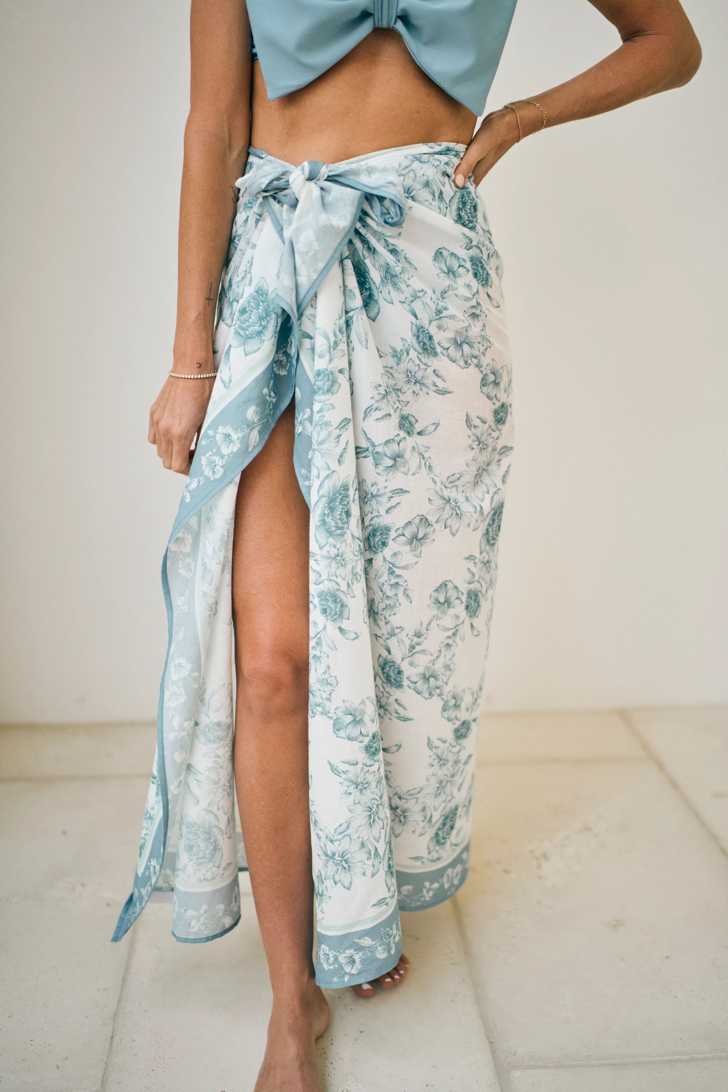 Collins Pareo Wrap in Daylight Saunter | Hermoza