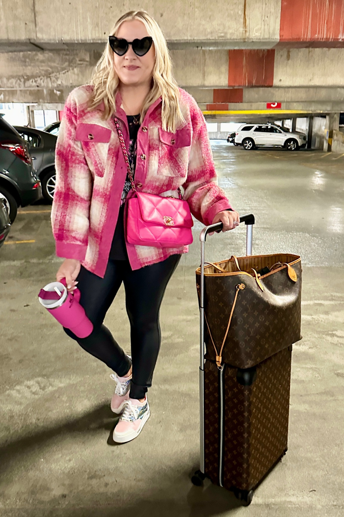 Pink for fall!💖
Shacket- size large runs big
Tee- 1xl oversized 
Leggings- xl tts 

#LTKcurves #LTKunder100 #LTKfit