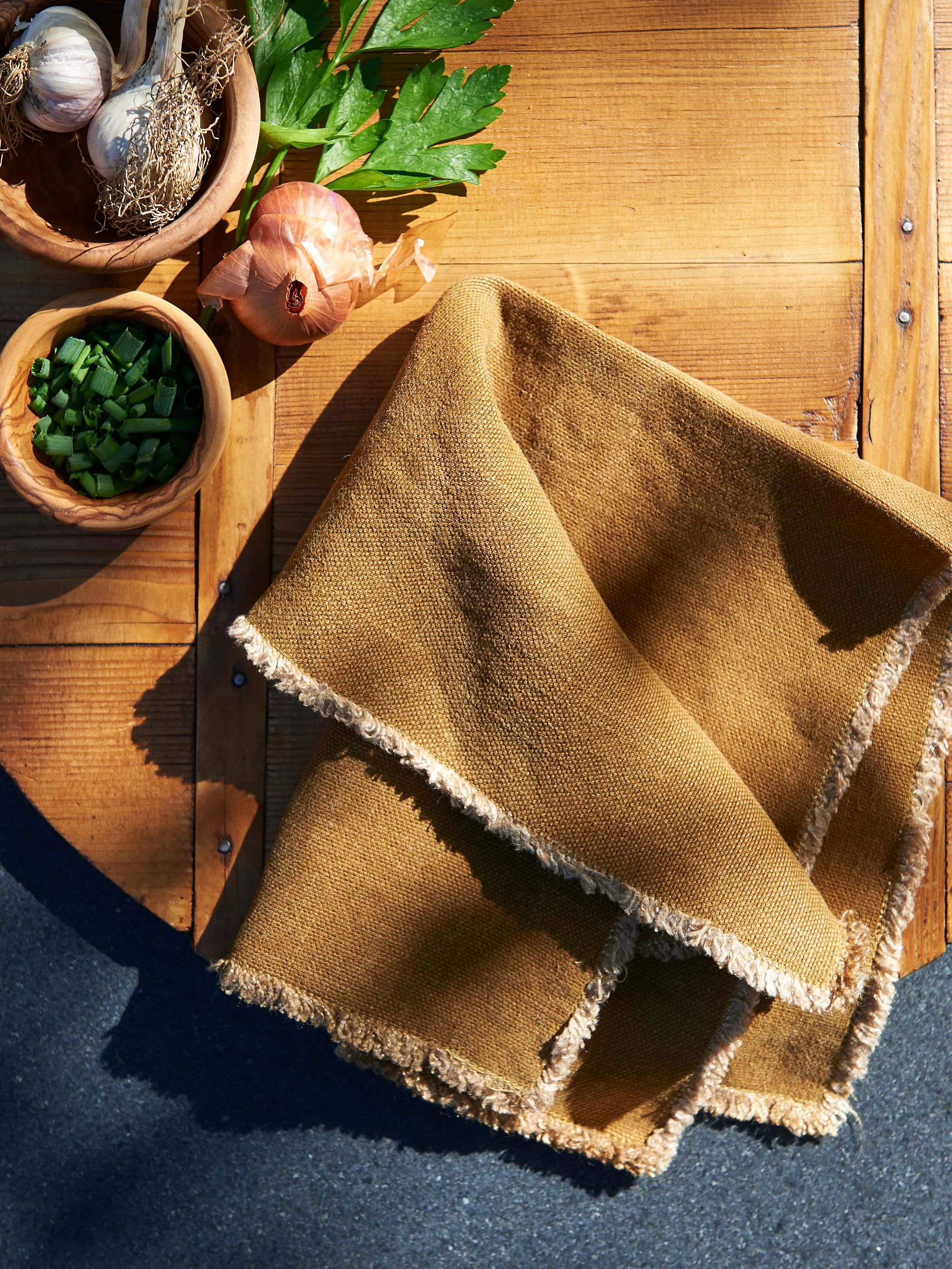 Libeco Pacific Linen Curry Placemats | Weston Table