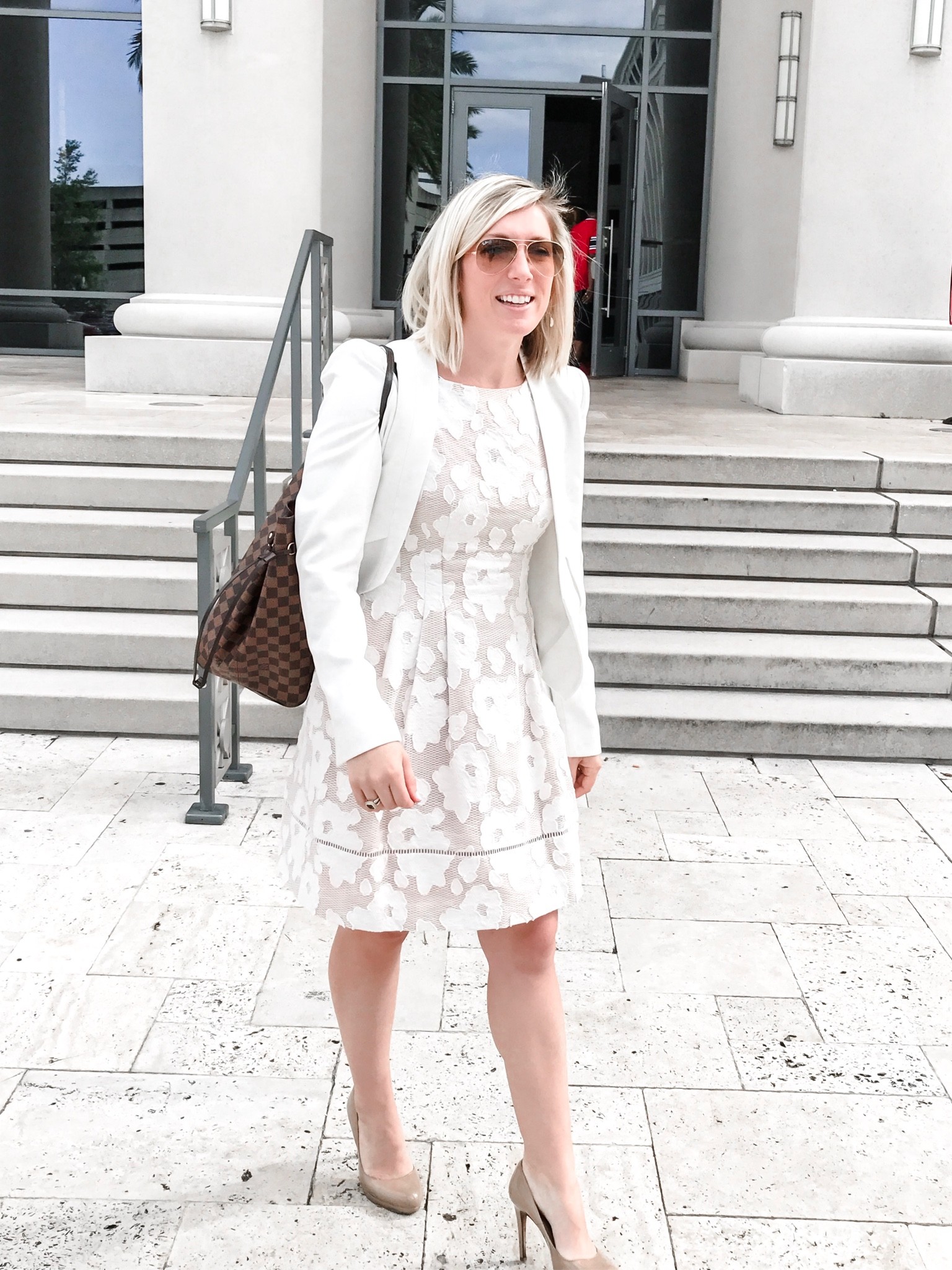 I’m a big fan of wearing white in the Fall. Forget the old saying about Labor Day! White is one of my favorite colors for court. 



#LTKunder100 #LTKstyletip #LTKworkwear