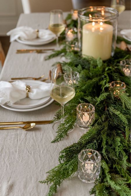 Christmas table settings. Christmas table serveware. Holiday table decor. Christmas party table. #holidaydinner #christmas #tablesettings #diningroomtabledecorSale #christmasevedinner 

#LTKhome #LTKHoliday #LTKparties