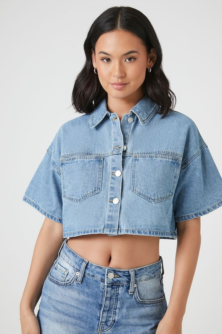 Women's Cropped Denim Shirt in Light Denim Small | Forever 21