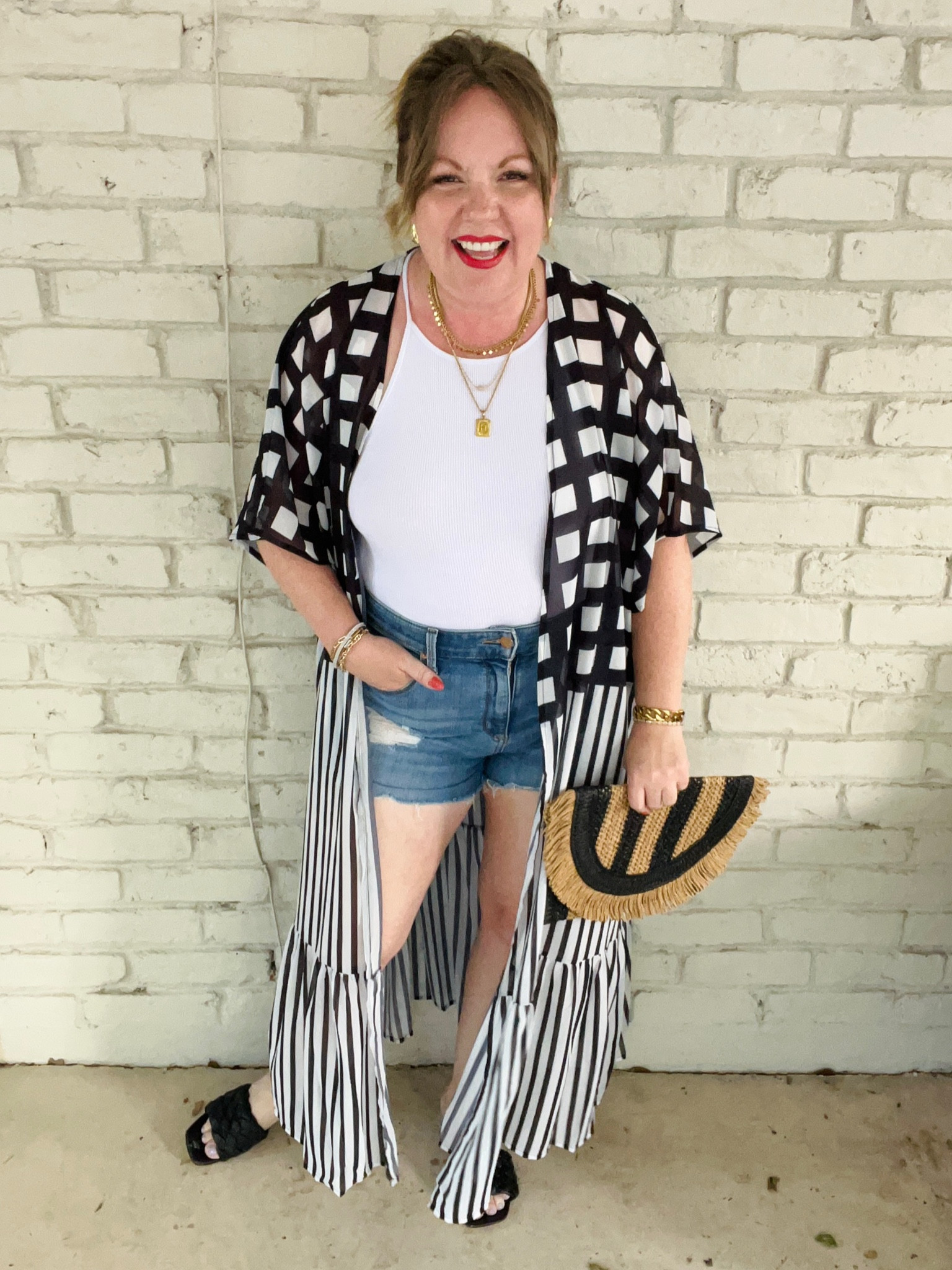 12 shorts; medium tank; medium kimono

#LTKunder50 #LTKsalealert #LTKSeasonal