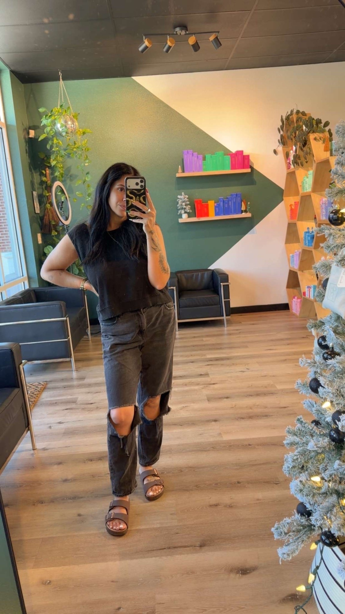 Today’s ootd is a salon outfit again cause I’m working on a Saturday

#LTKFindsUnder100 #LTKootd #LTKMidsize