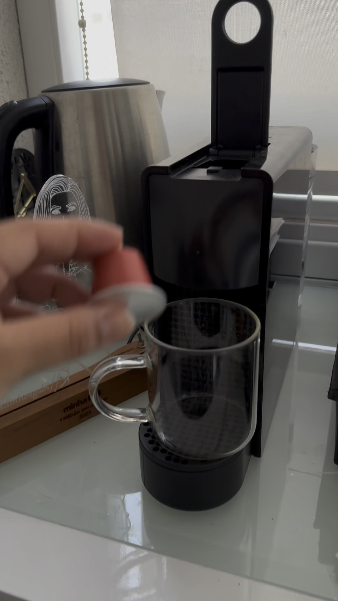 Nada como um cafezinho a tarde, quero indicar meu combo perfeito a vocês:

Máquina nexpresso + conjunto de xícara camicado + cápsula Nescafé = 😮‍💨☕️🫶🏻

#LTKhome #LTKbrasil #LTKgiftguide