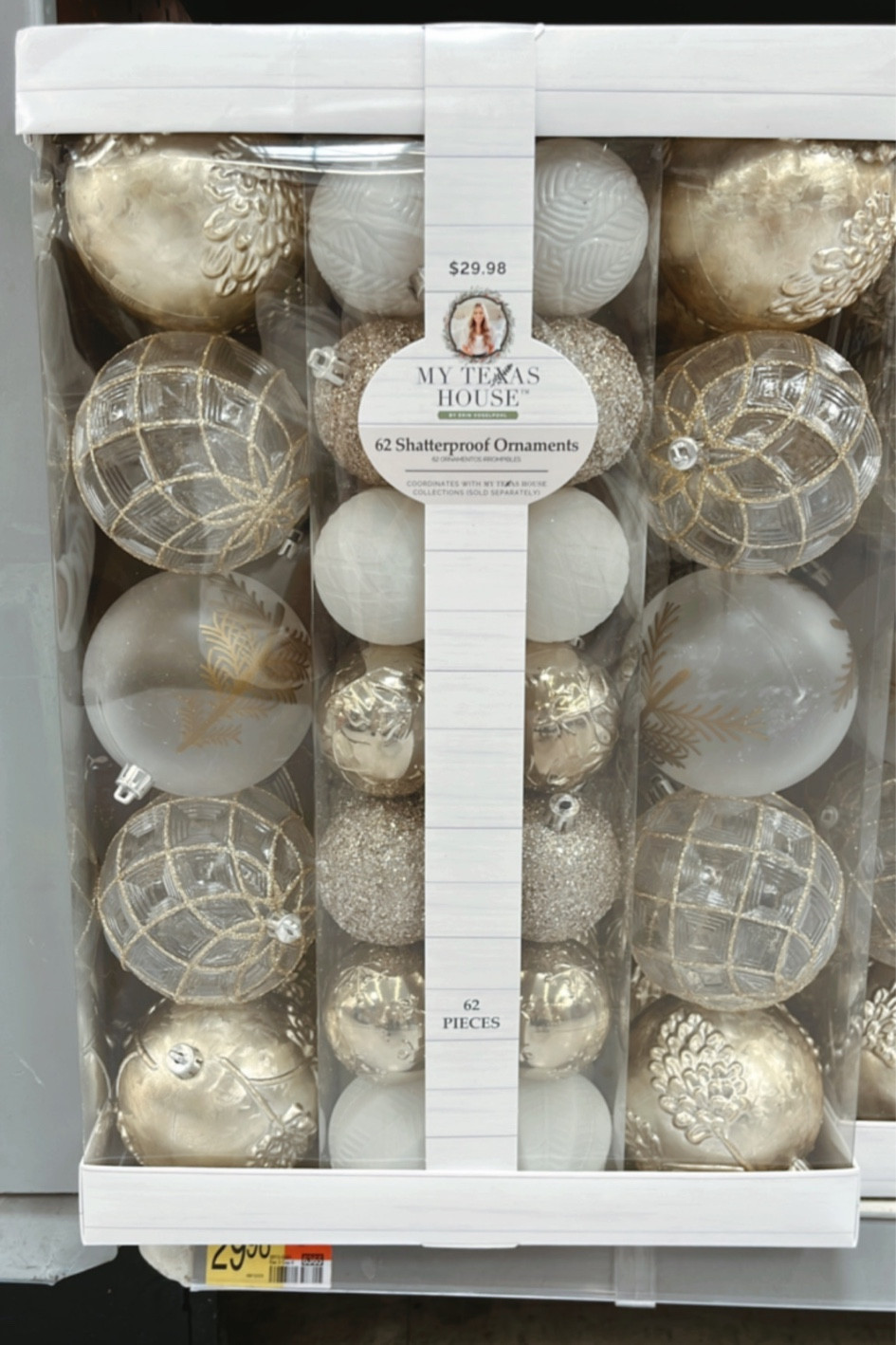 Walmart holiday decor! 

#LTKHoliday #LTKfindsunder50 #LTKhome