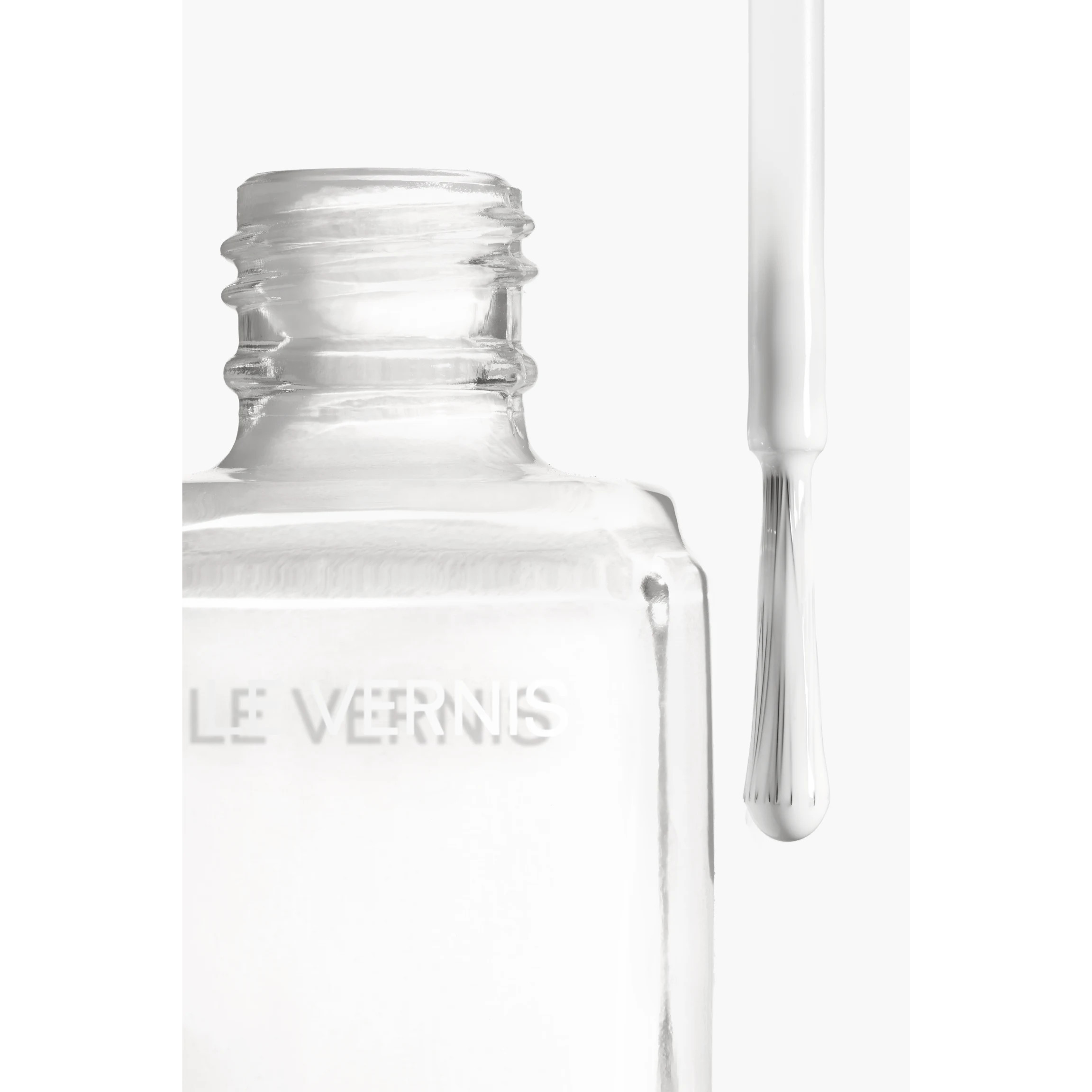 LE VERNIS Longwear nail colour 931 - Moon shell | CHANEL | Chanel, Inc. (US)