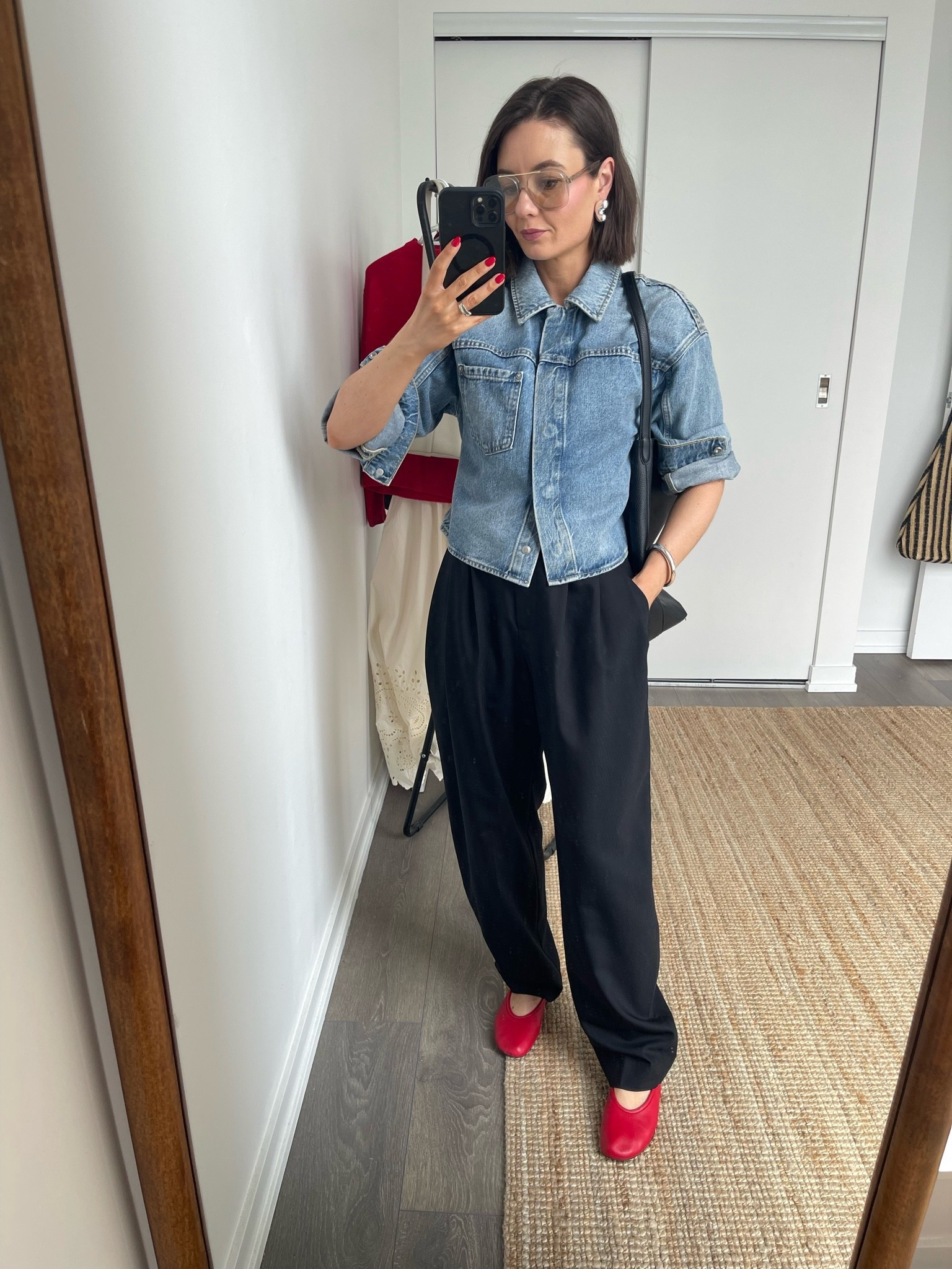 Love this look with a pop of red!

#LTKsummer #LTKcanada