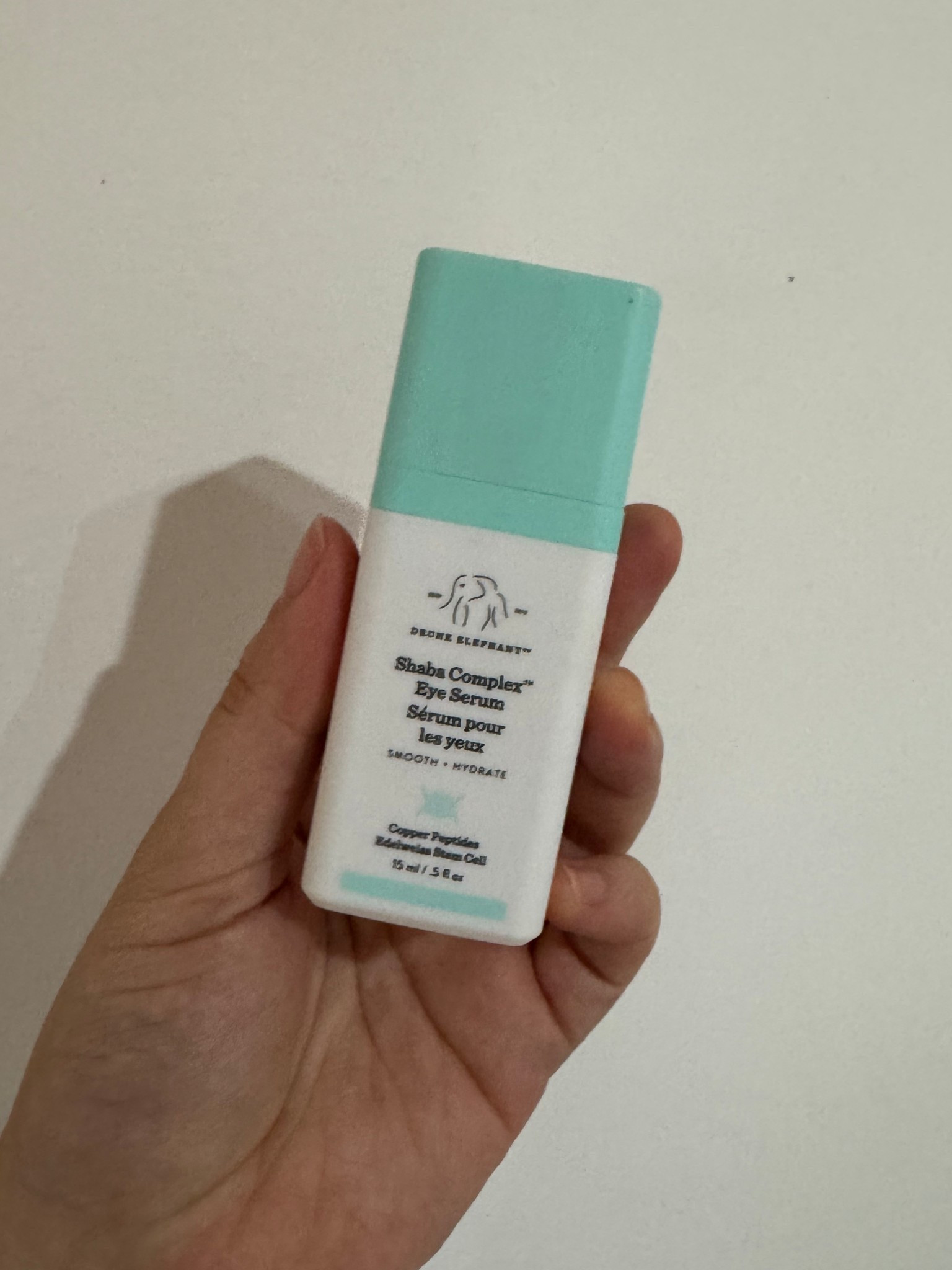 Acho esse Sérum para a área dos olhos da Drunk bem leve, absorve muito rápido! 

#LTKbeleza #LTKbrasil