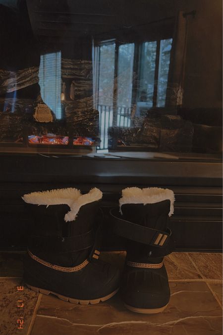 Toddler snow boots 