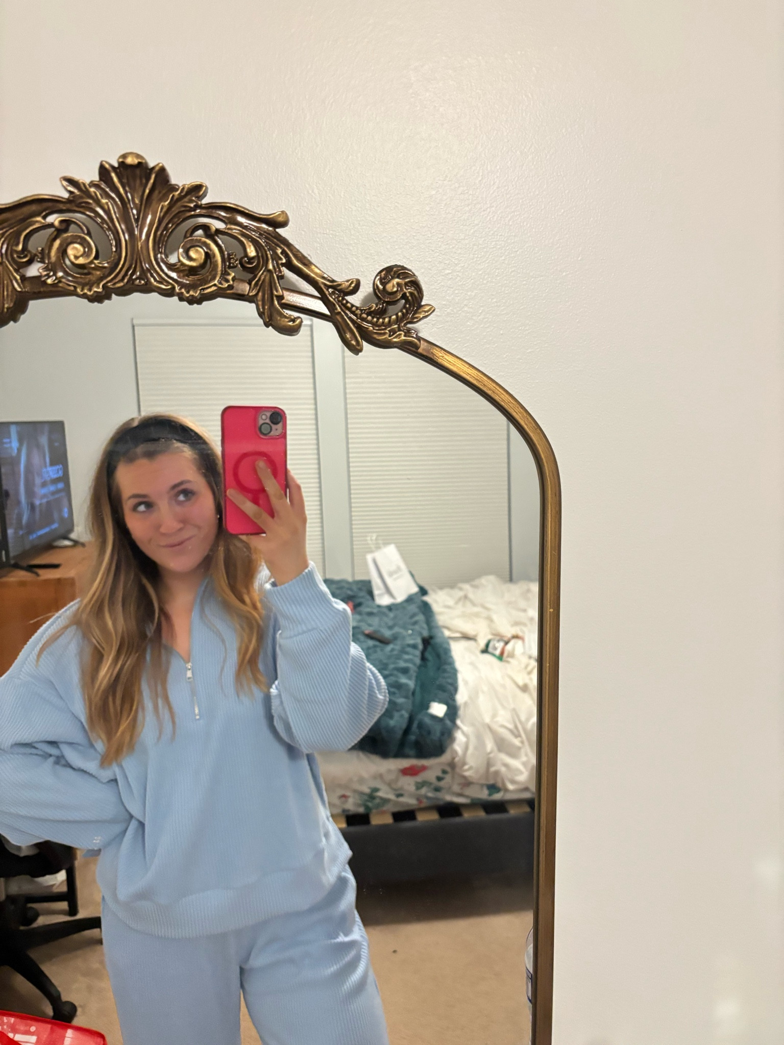 Cozy matching lounge set ☃️🎄

#LTKSeasonal #LTKHoliday #LTKGiftGuide