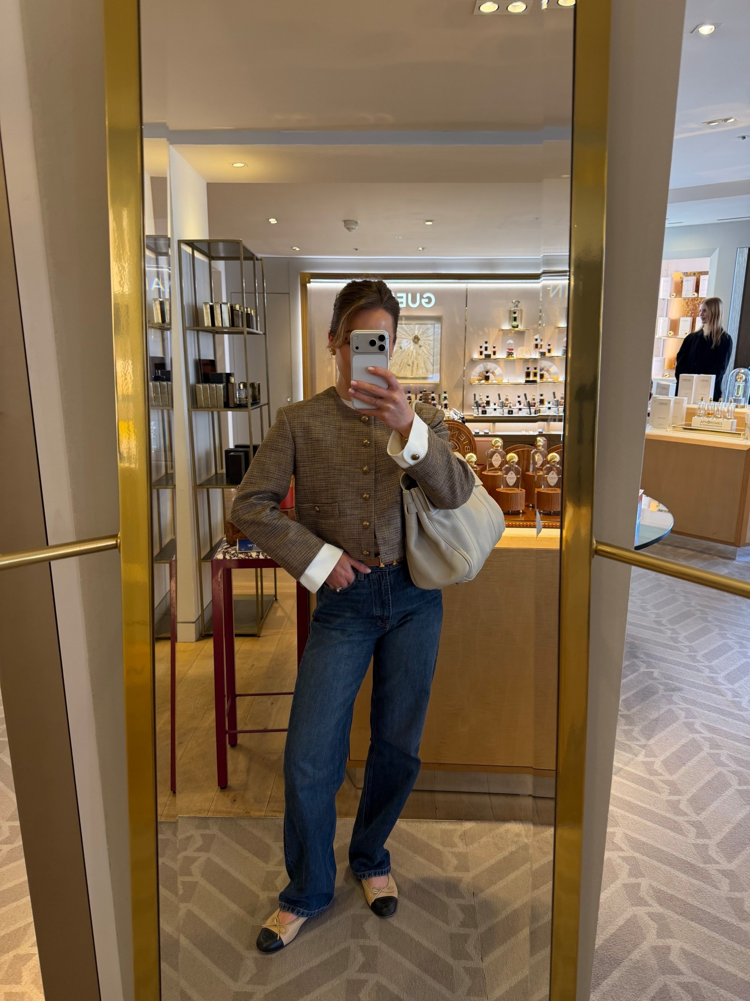 Casual everyday spring outfit in the best fit jeans 

#LTKspring #LTKjeans