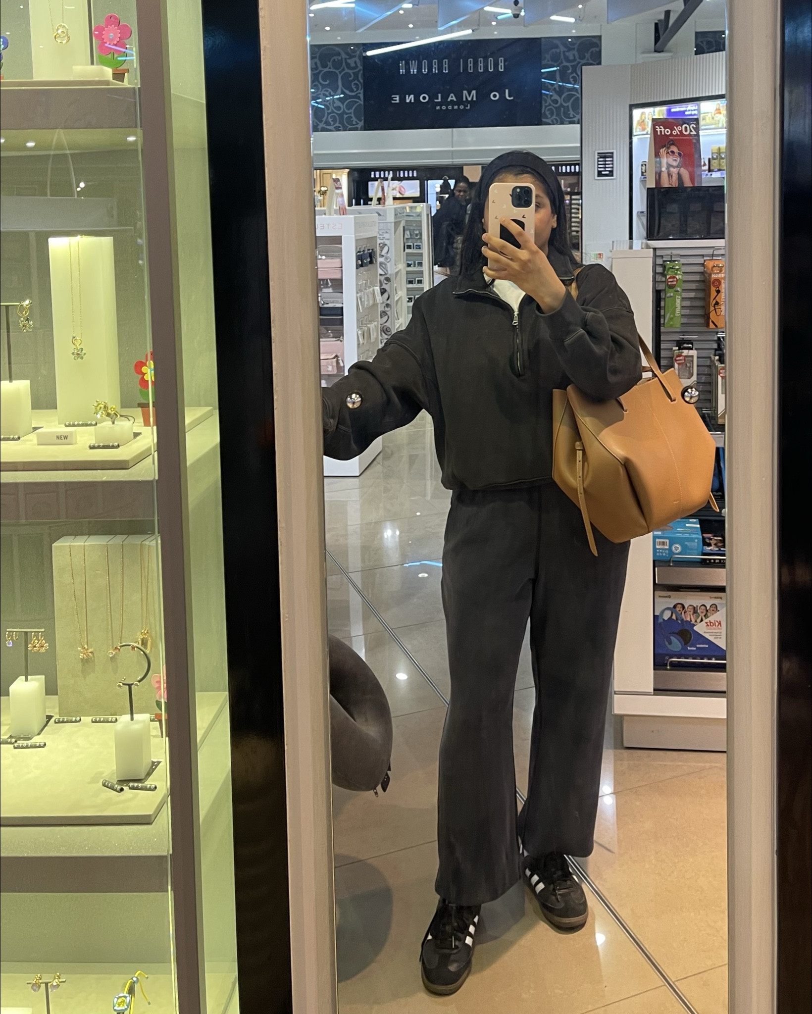 Airport fit

#LTKfitness #LTKuk #LTKtravel