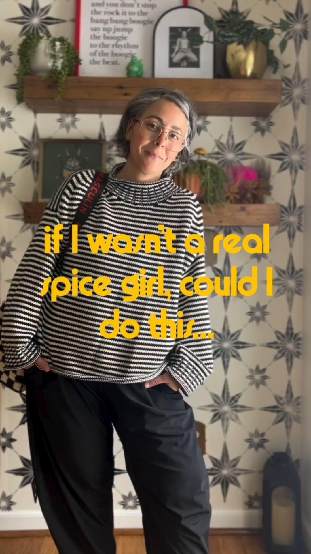 No ankles were harmed in the making of this video. I’ll be singing the praises of these clogs until the day I die. 
Now off to work for the afternoon now that the dopamine is HIGHHHHHHHH. 

@jcrew @rayban @oldnavy @bryrclogs @lebonshoppe @shopclarev @Varley 