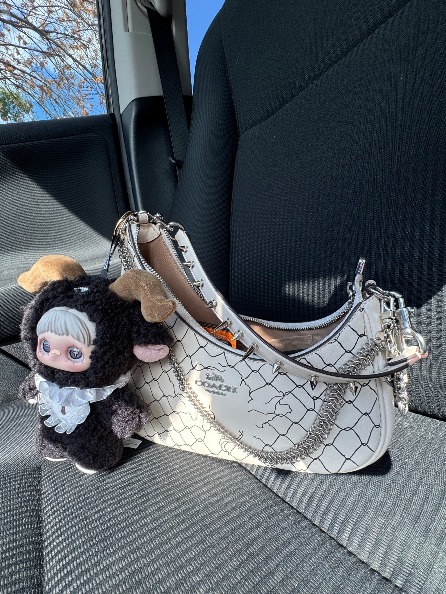 Spike your bag! Paint your bag!

#LTKStyleTip #LTKHalloween #LTKFindsUnder50