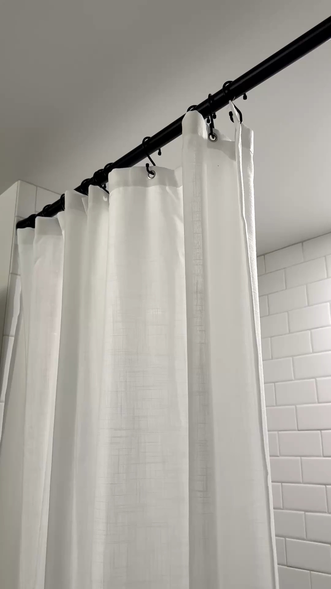 Design tip: Swap your old shower curtain for a long linen shower curtain! Hang them closer to the ceiling! The height makes the ceilings feel taller which = Larger room + luxery look for less!

Bonus tip: Use a washable fabric liner on the inside and depending on the height of your shower curtain make your liner a little shorter so when it hangs on the inside it doesn’t drag in the bathtub!

Interior design help, bathrooms, bathroom decor, bathroom ideas, home ideas, neutral home, cozy home

#LTKSaleAlert #LTKHome