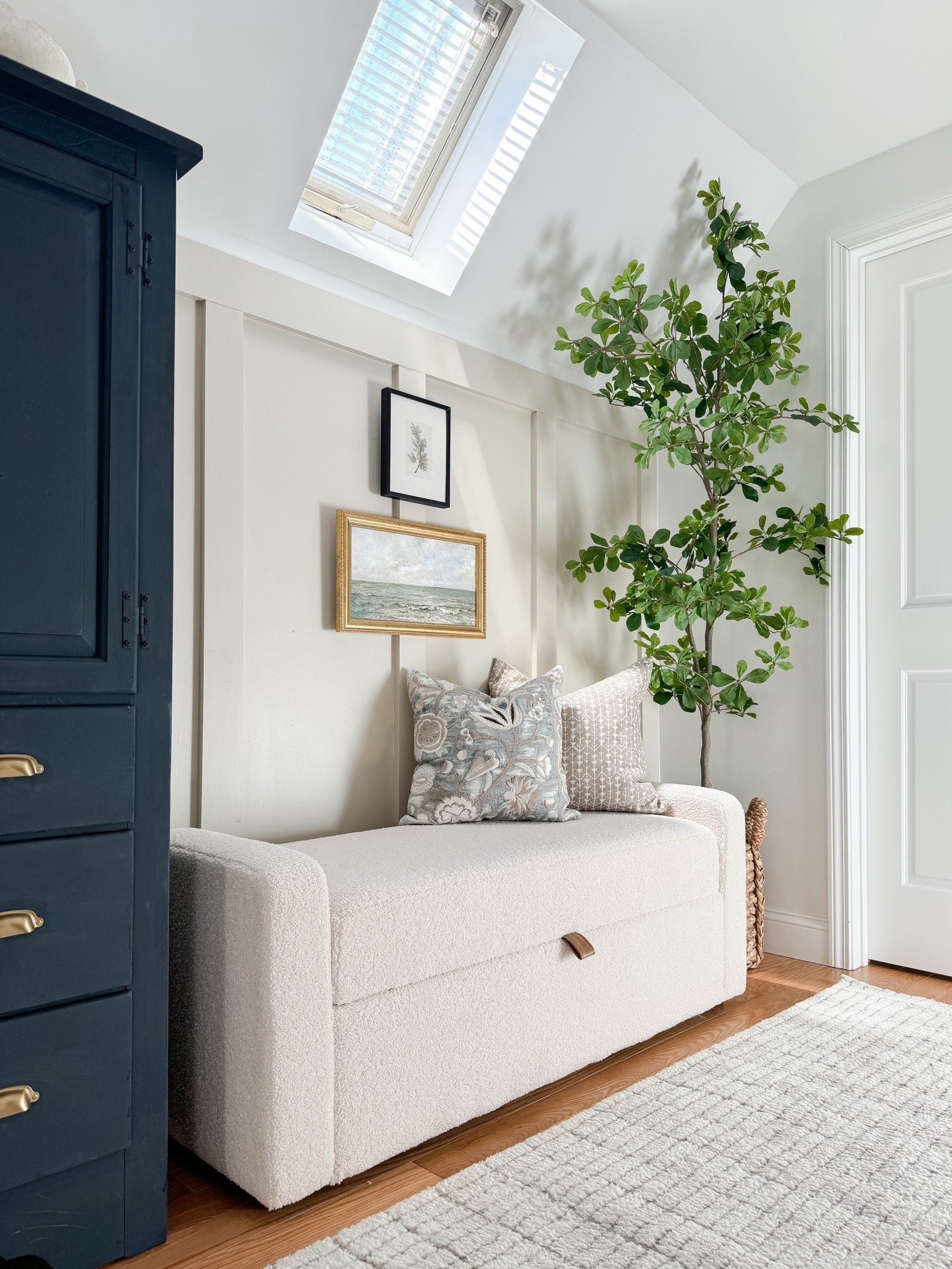 A cozy and welcoming little corner 🫶🏼 It’s so much fun to swap things out in this space, like adding a new runner or sprucing up my throw pillows. This runner is on sale for under $100 right now! 

#LTKSaleAlert #LTKSpringSale #LTKHome