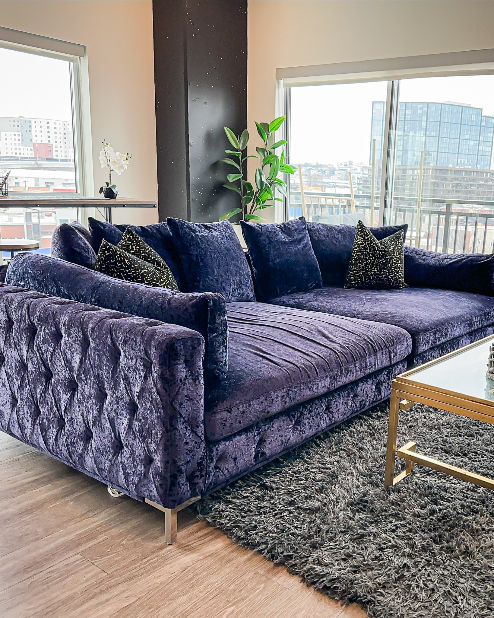 Airbnb Decor and Furnishings 

#LTKTravel #LTKParties #LTKHome