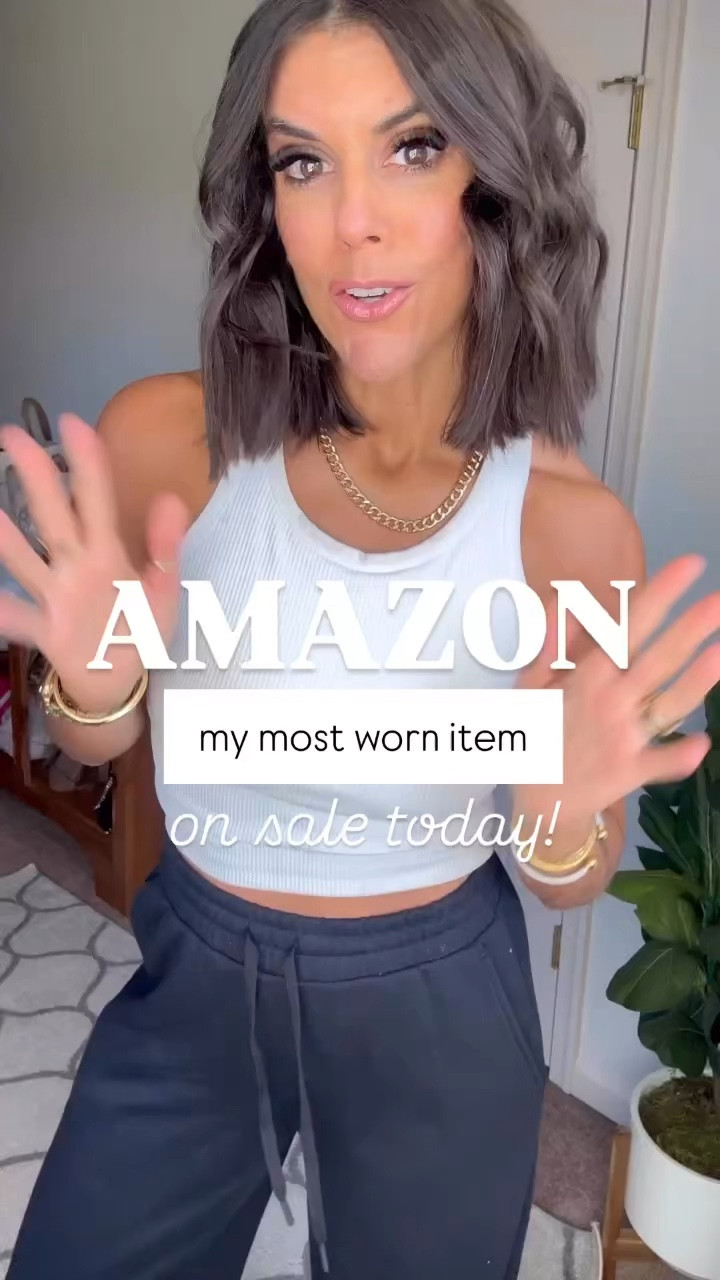 Faux leather leggings on sale

My favorite Amazon faux leather leggings on sale! I wear size xs. Wearing size small in everything else. Shoes all fit tts. 

#LTKCyberWeek #LTKSaleAlert #LTKFindsUnder100