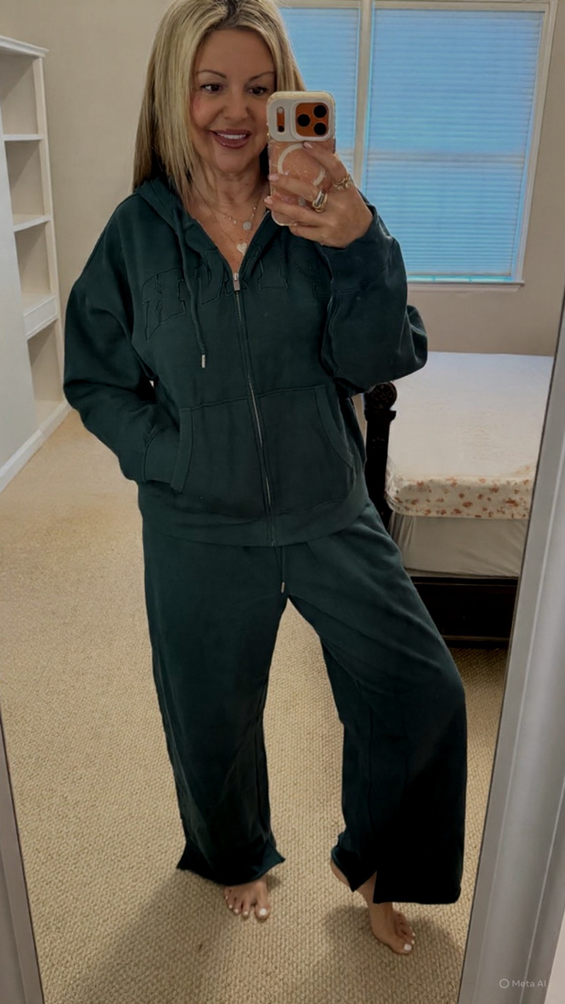 This sweat outfit is amazing in any color avail !!!! I’m a medium pant and large in zip up 

#LTKHoliday #LTKGiftGuide #LTKmomlife