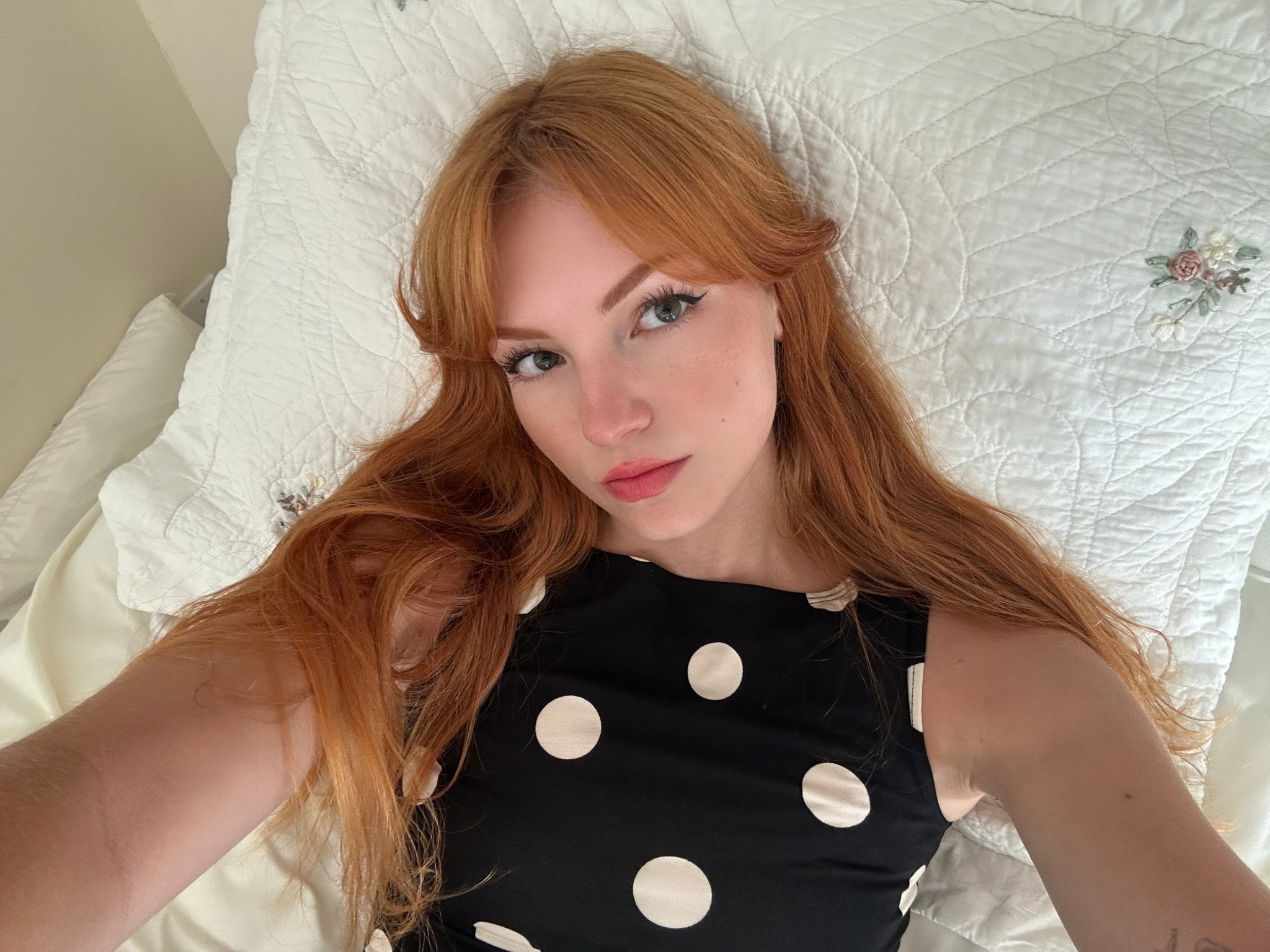 🖤🤍🍓