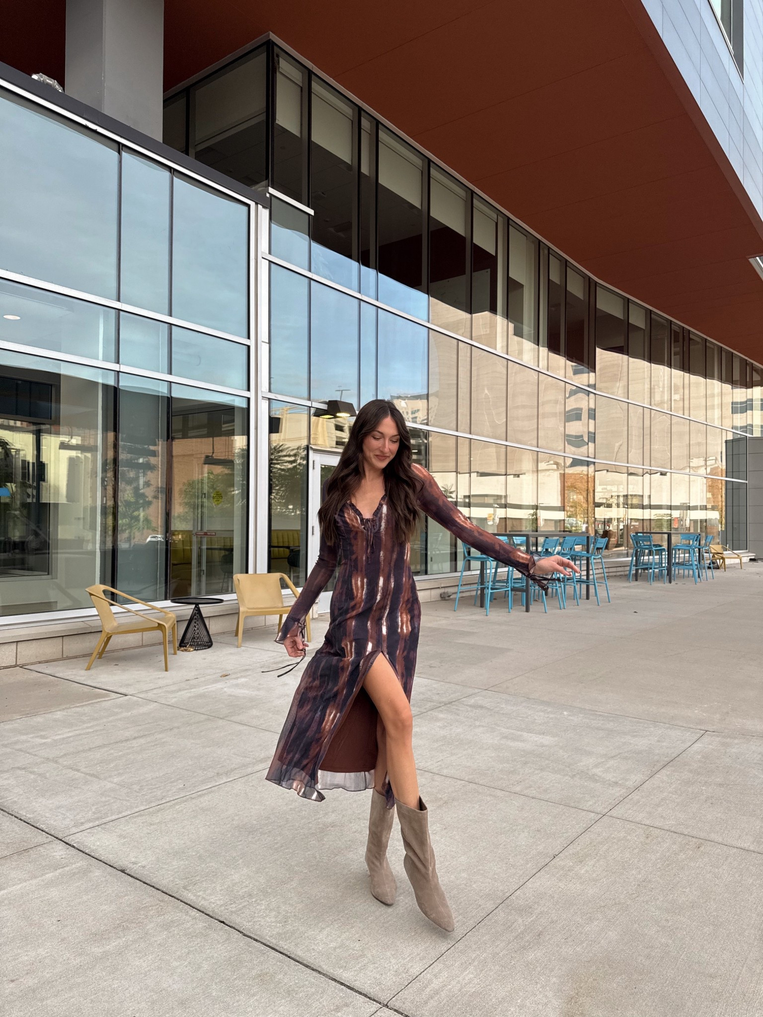 Fall dress, fall wedding guest dress, lulus dress, long sleeve dress

Wearing size: XS

#LTKShoeCrush #LTKStyleTip #LTKFindsUnder50