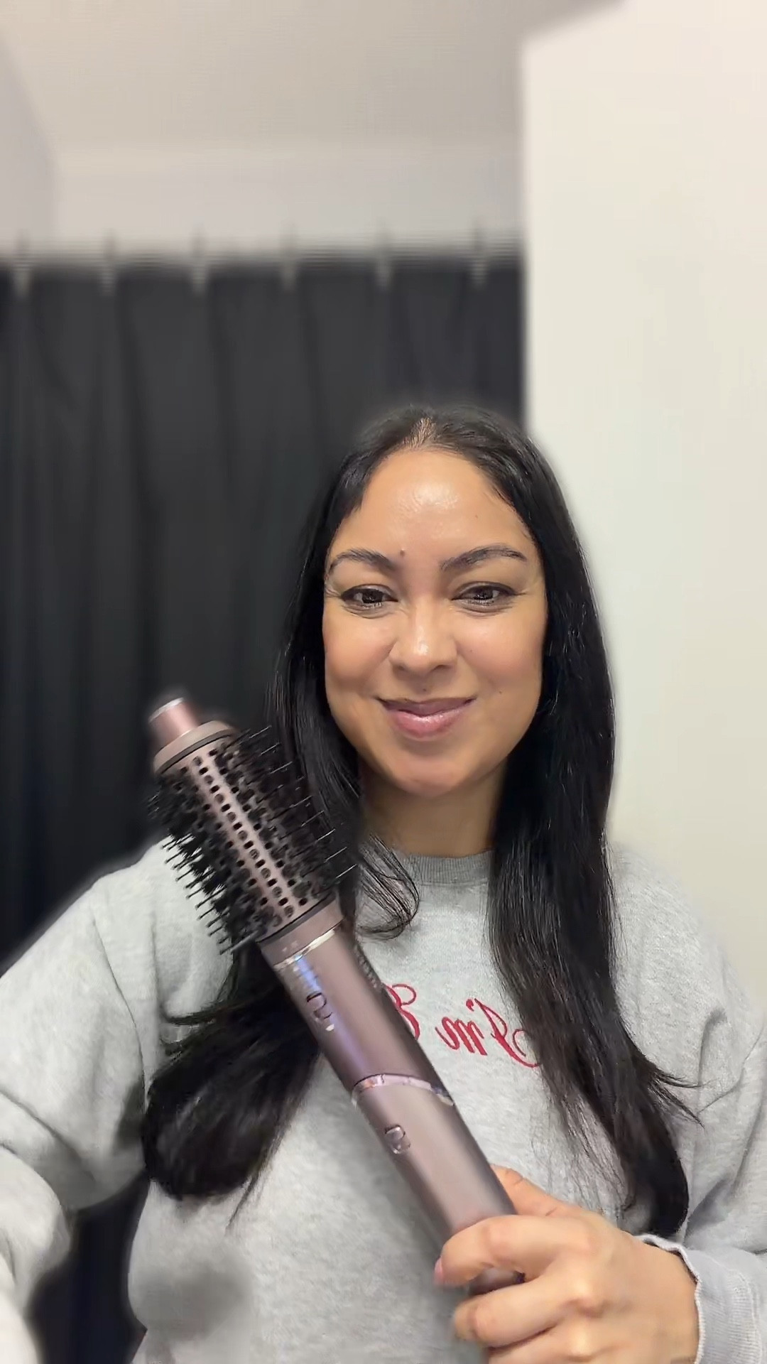OBSESIONADA 😍💨 El Shark FlexFusion lo hace TODO: seca, alisa, ondula y da volumen sin maltratar el cabello.
✨ Hair day en minutos
🔥 Menos calor, más brillo
🛒 Todos los detalles en mi LTK

#LTKSaleAlert #LTKValentine #LTKgrwm