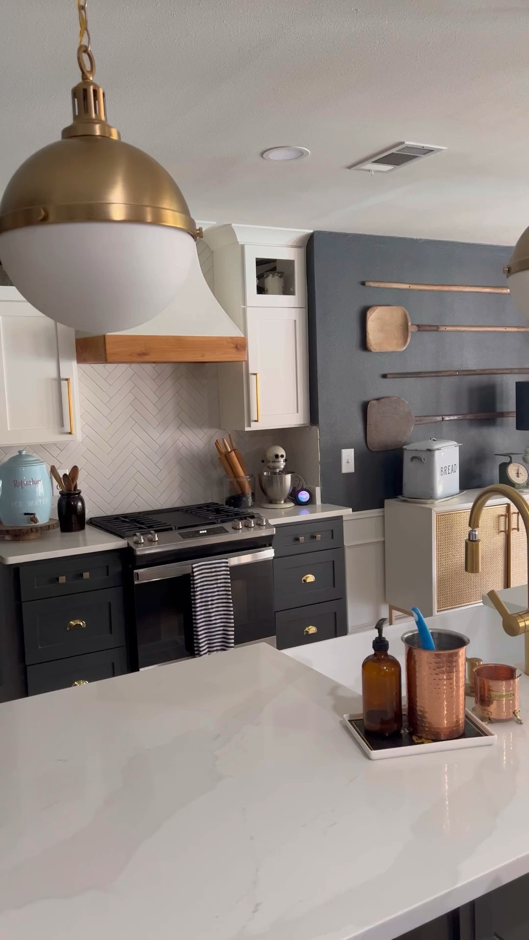 Kitchen links, pendant light, gold faucet, kitchen decor, home decor 

#LTKhome #LTKstyletip #LTKSeasonal