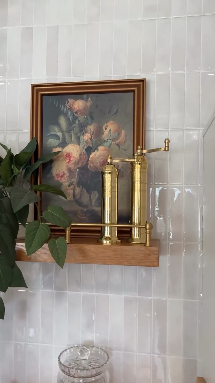 The way I actually danced when these arrived! If you’ve ever done a happy dance over kitchen accessories… you’re safe here 🫶🏻

 McGee & Co. style… without the McGee & Co. price tag 👏🤤✨

Comment “BRASS” and I’ll send you the exact ones 🖤

Follow for home finds that elevate without overspending 🤪

Home | kitchen | accessories | antique | decor | amazon finds | butlers pantry | dupe