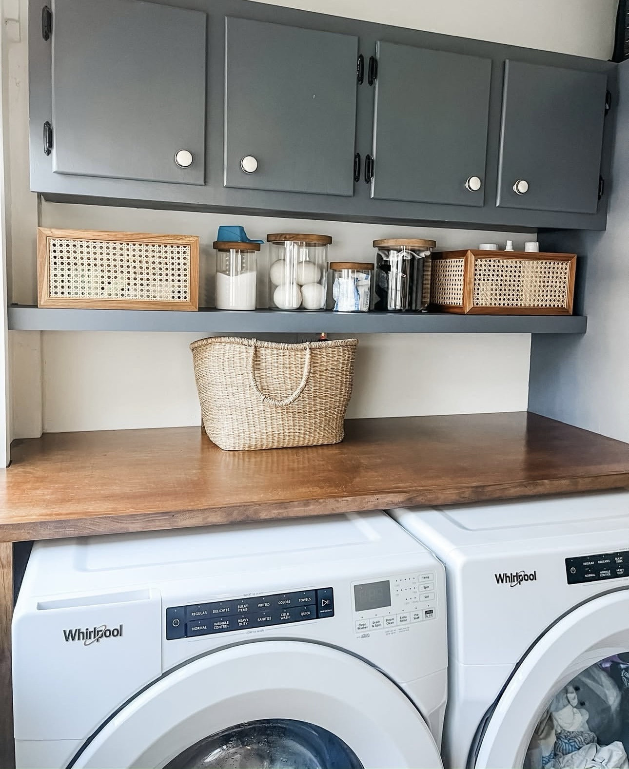 Who wouldn’t want a perfectly organized laundry room?!