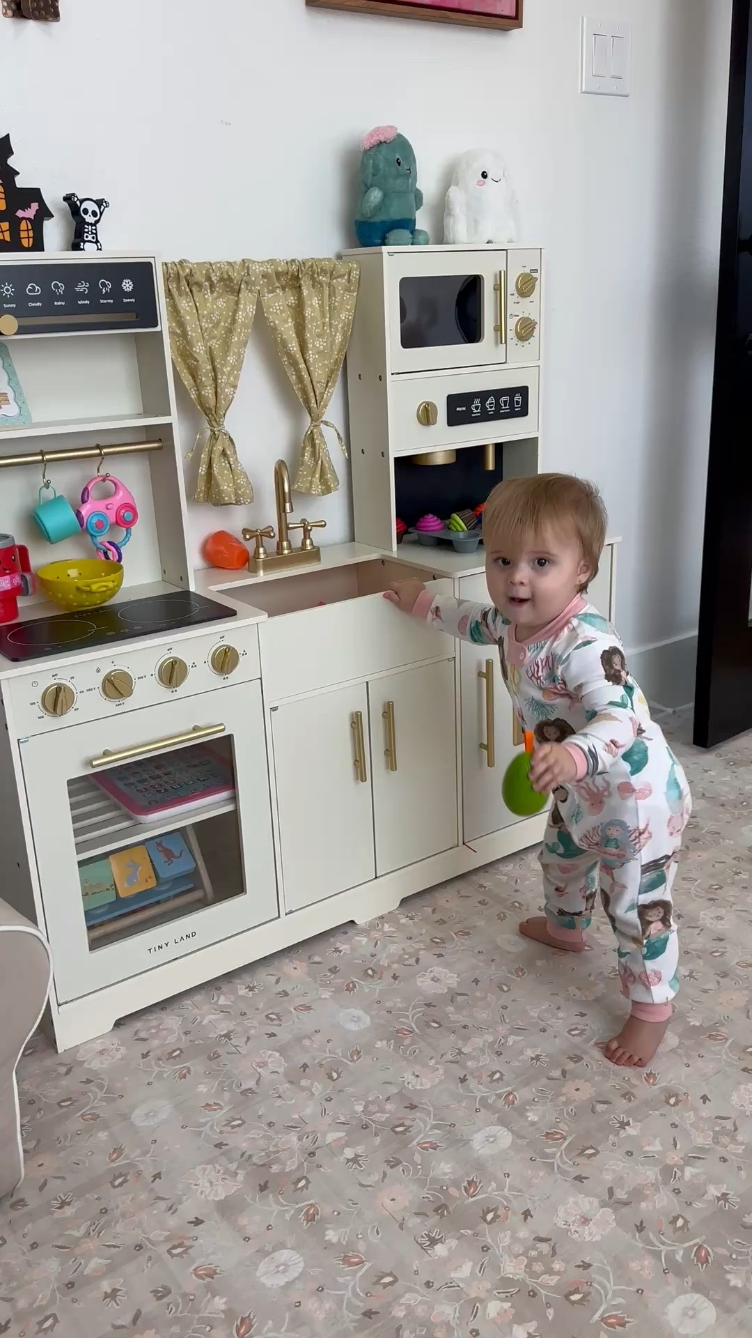 House of NOA discount: WIFEONADIME 
Loving Bentlee’s new play kitchen and Jammie’s! 

#LTKBaby #LTKKids