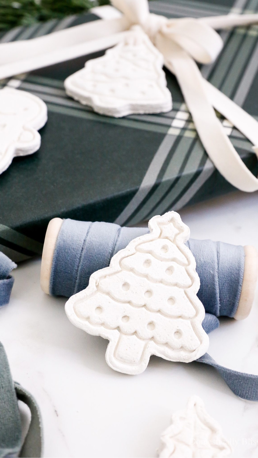 These DIY White Salt Dough Ornaments are a bright white twist on traditional salt dough and are a fun way to create ornaments for your Christmas tree and presents.

See details:
https://domesticallyblissful.com/diy-white-salt-dough-ornaments/

🔗 Join our newsletter:
https://domesticallyblissful.com/newsletter/ 

#LTKSeasonal #LTKHoliday #LTKHome