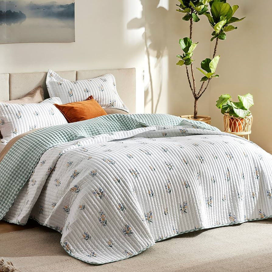 Bedsure Floral Quilt Set Queen - Reversible Botanical Spring Flower Quilt Bedding Set, 3 Pieces M... | Amazon (US)