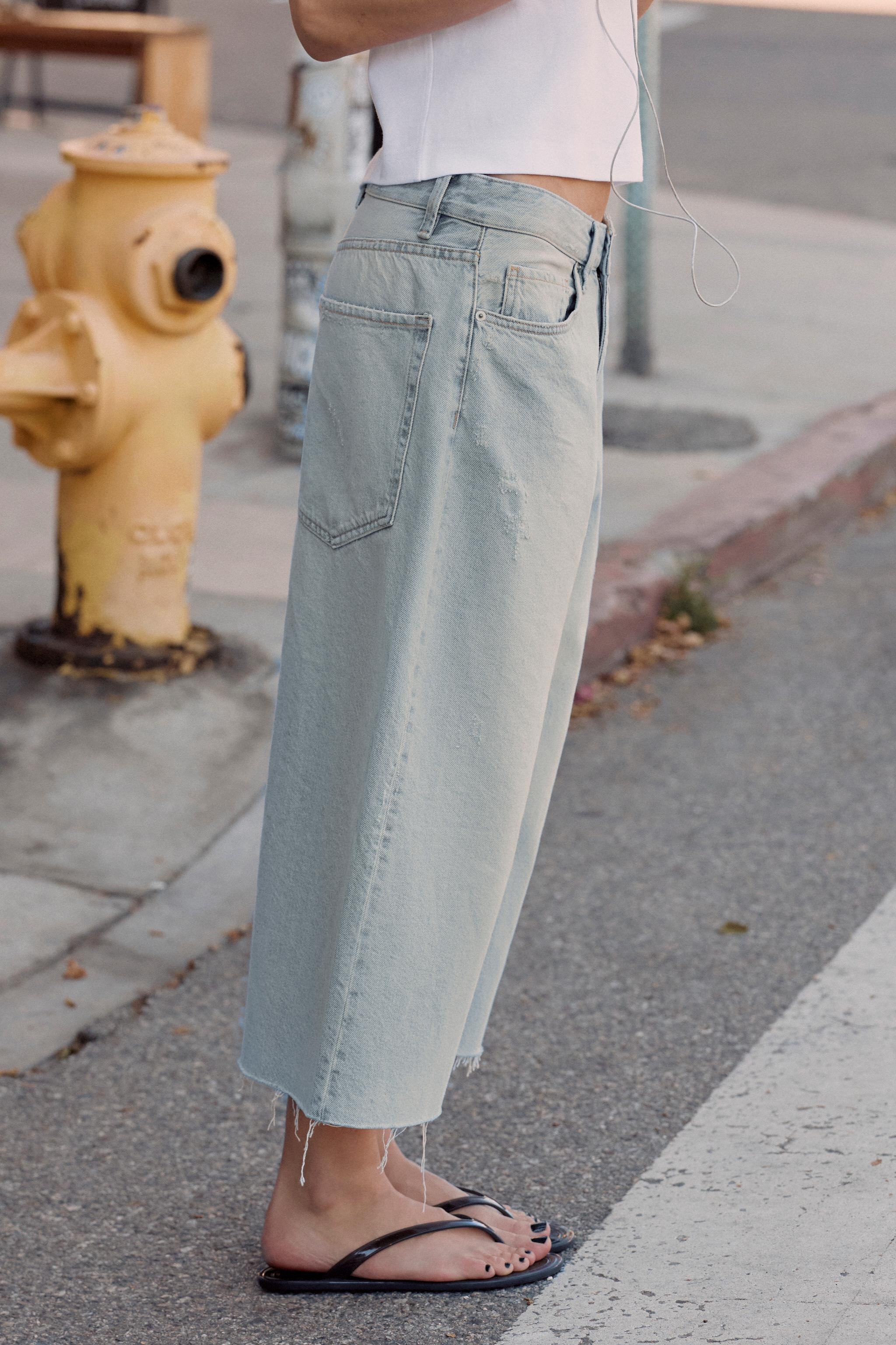 BERMUDA JORTS DENIM TRF ROTOS TIRO MEDIO | Zara US