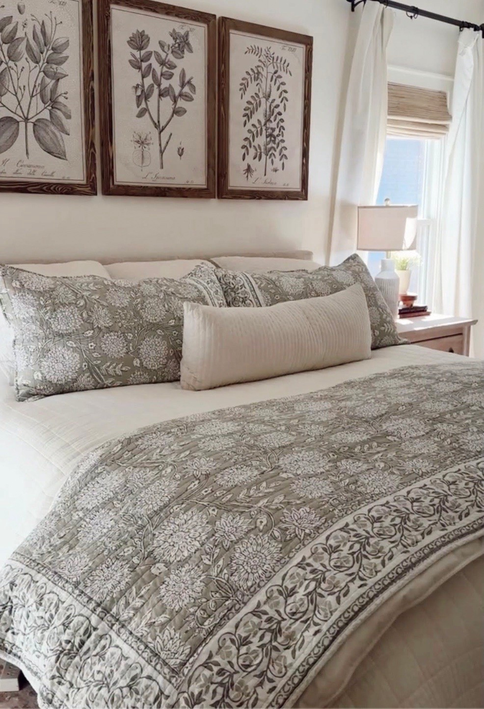 This is the viral quilt you all keep asking about 🤍
Perfect for that summer to fall transition, and I love it styled at the end of the bed.

#LTKmomlife #LTKHome #LTKSeasonal
