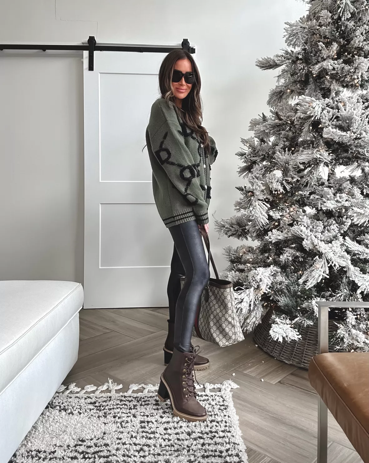 grey leggings brown boots