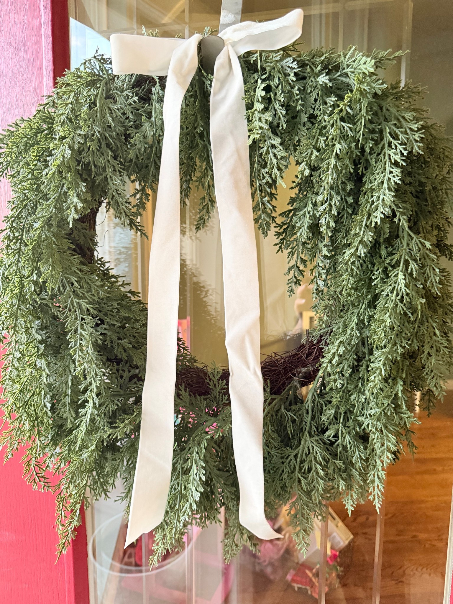 Love my new Christmas wreath 

#LTKHoliday